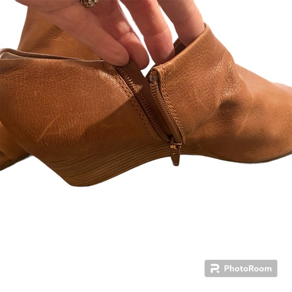 Lucky Brand cut out booties, size 8M, tan, boho, good condition with light wear. - Picture 5 of 10